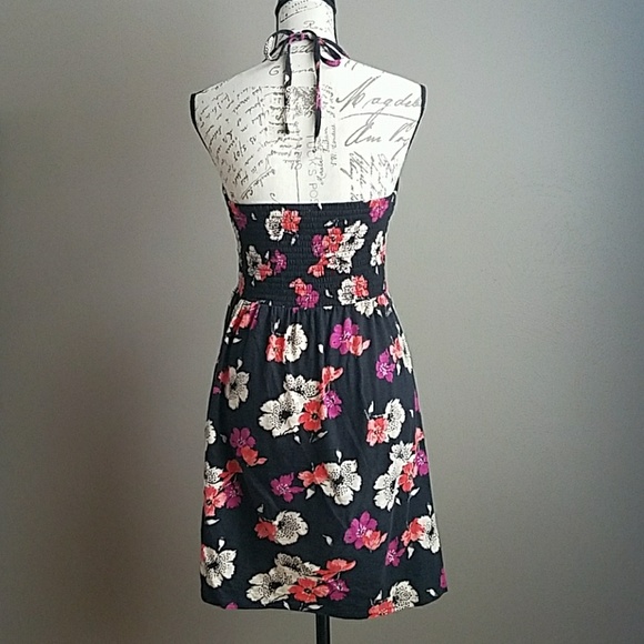 Dress - Picture 3 of 6